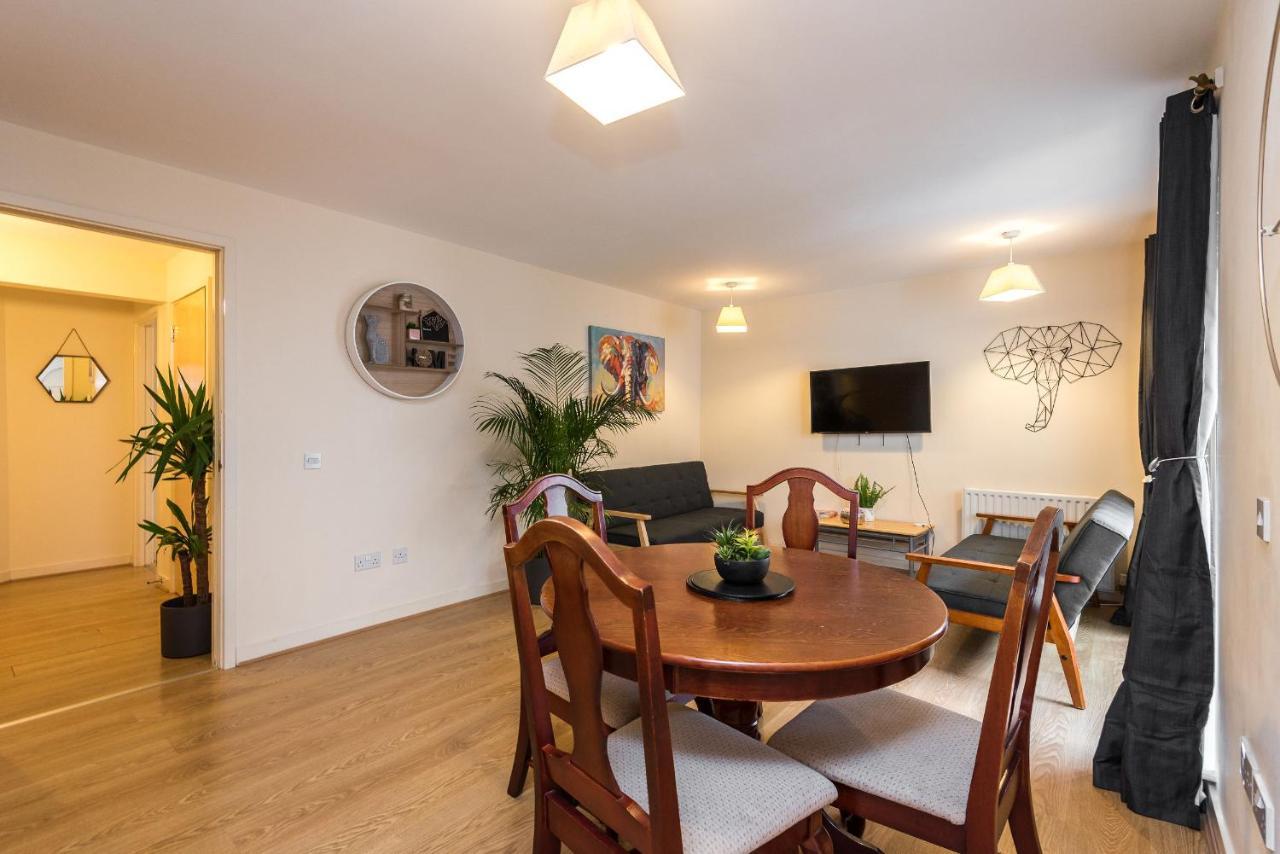 Elegant 2 Bedroom City Centre Apartment - Free Parking - Private Balcony 爱丁堡 外观 照片