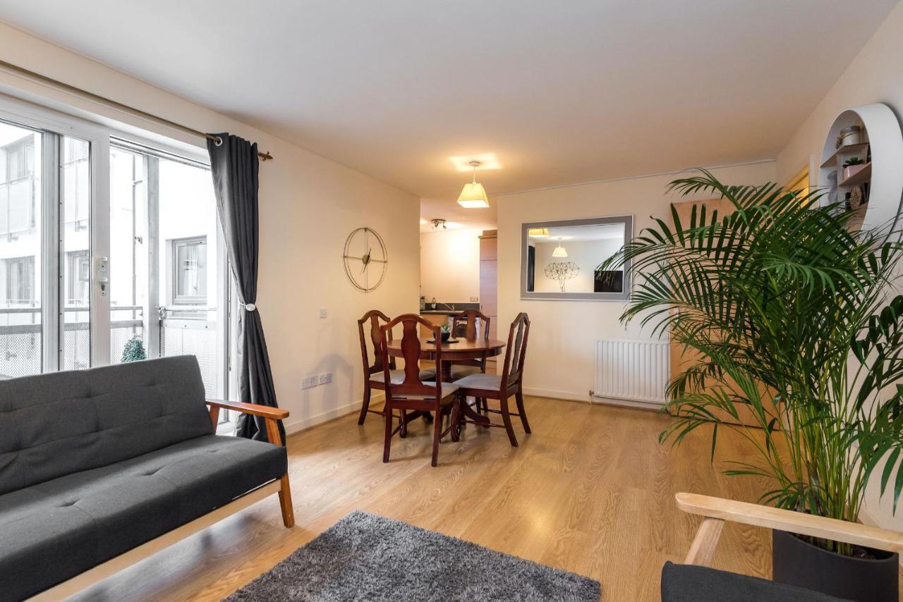 Elegant 2 Bedroom City Centre Apartment - Free Parking - Private Balcony 爱丁堡 外观 照片