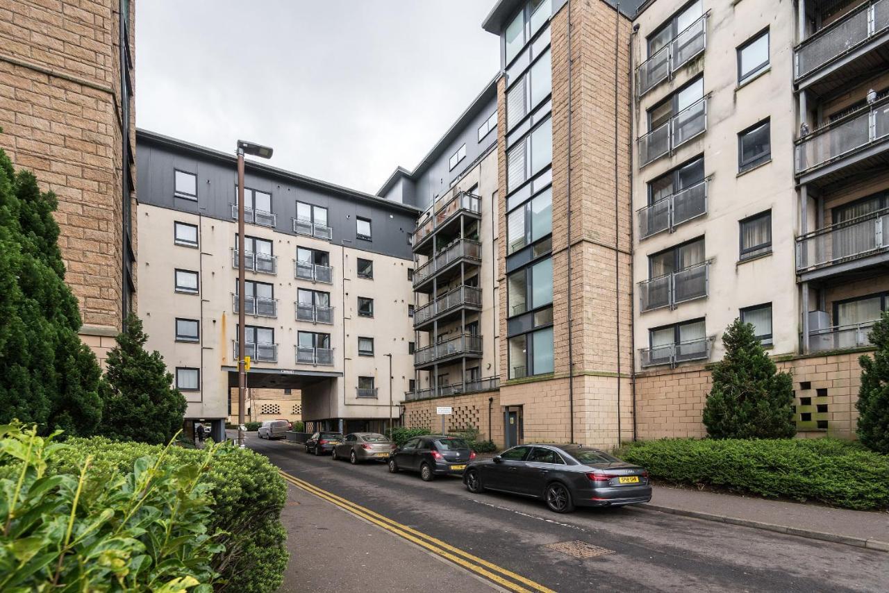 Elegant 2 Bedroom City Centre Apartment - Free Parking - Private Balcony 爱丁堡 外观 照片