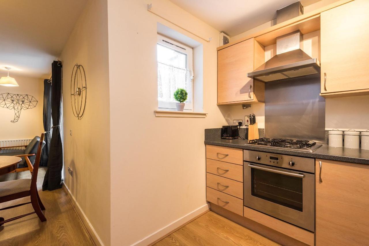Elegant 2 Bedroom City Centre Apartment - Free Parking - Private Balcony 爱丁堡 外观 照片