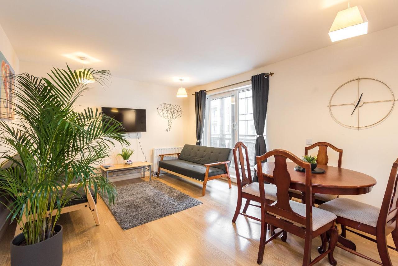 Elegant 2 Bedroom City Centre Apartment - Free Parking - Private Balcony 爱丁堡 外观 照片