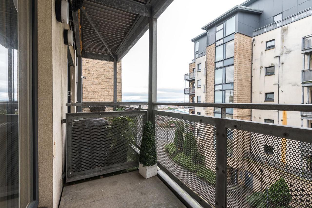 Elegant 2 Bedroom City Centre Apartment - Free Parking - Private Balcony 爱丁堡 外观 照片