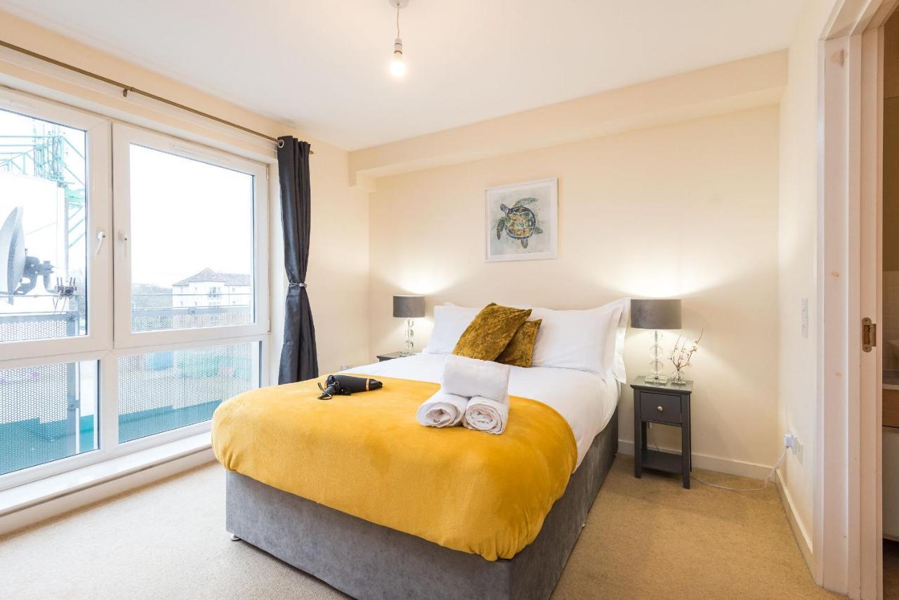 Elegant 2 Bedroom City Centre Apartment - Free Parking - Private Balcony 爱丁堡 外观 照片